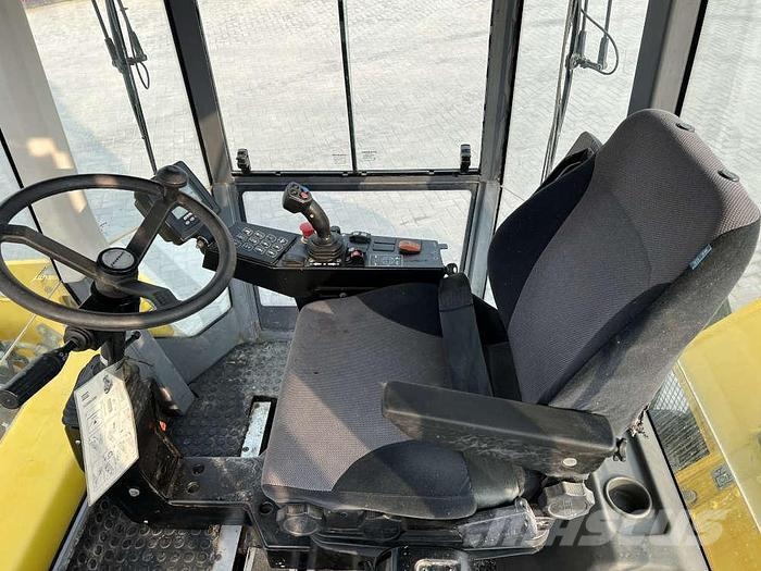 Dynapac CC 2200 Twin drum rollers
