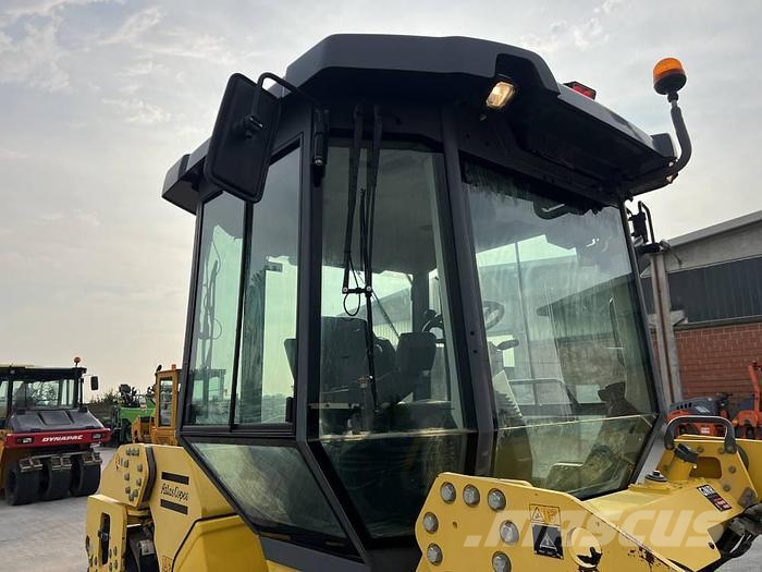 Dynapac CC 2200 Twin drum rollers