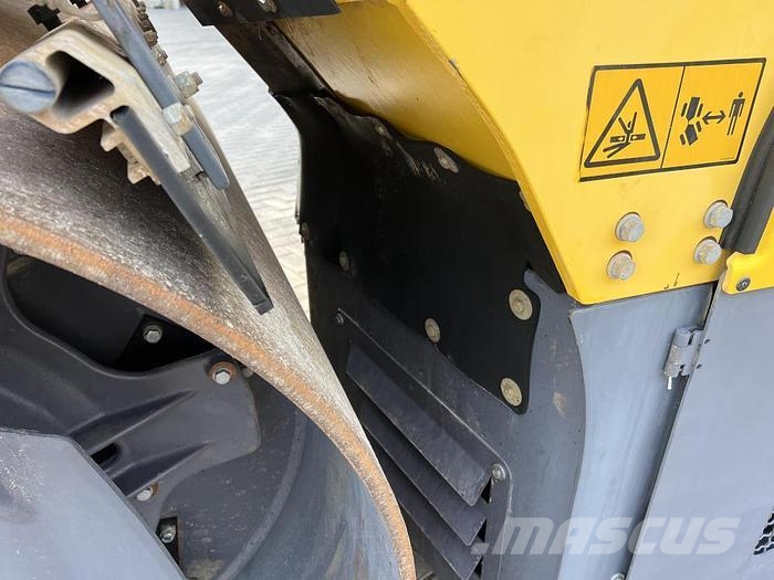 Dynapac CC 2200 Twin drum rollers