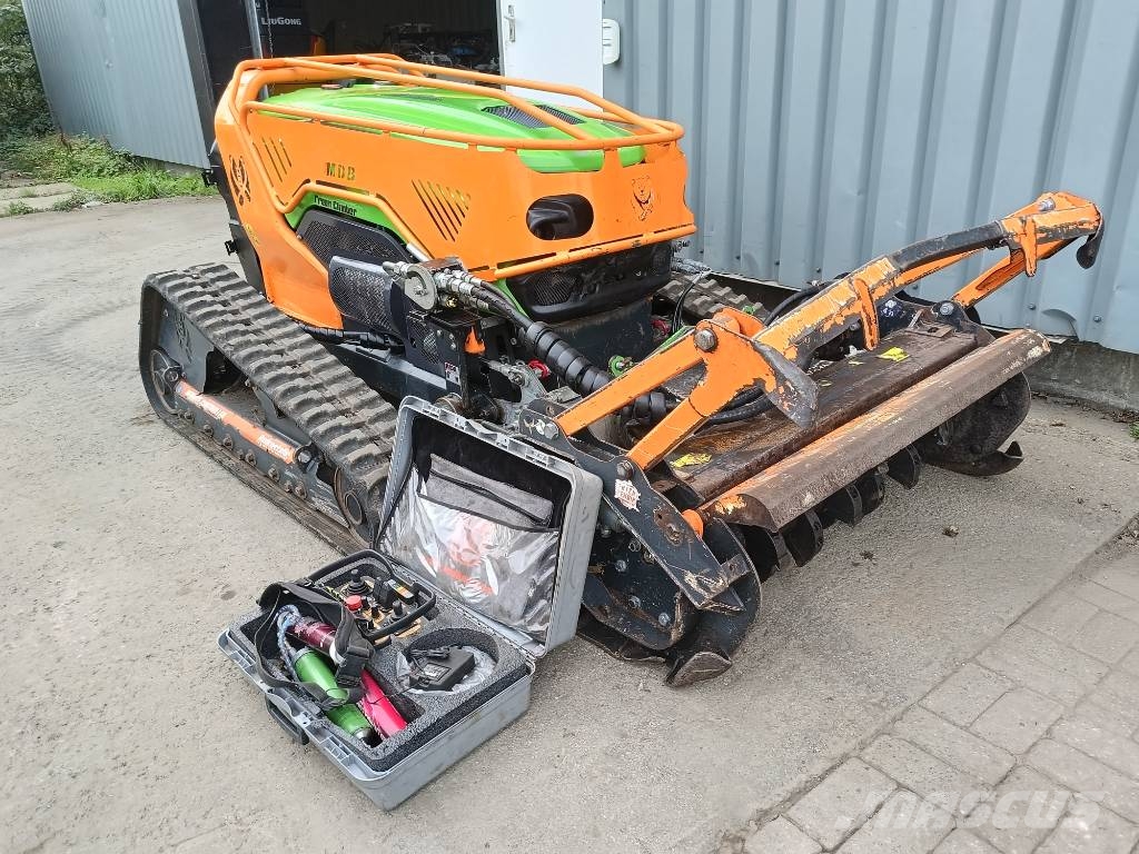 MDB LV600 PRO remote control mower robot frees grinder جز العشب