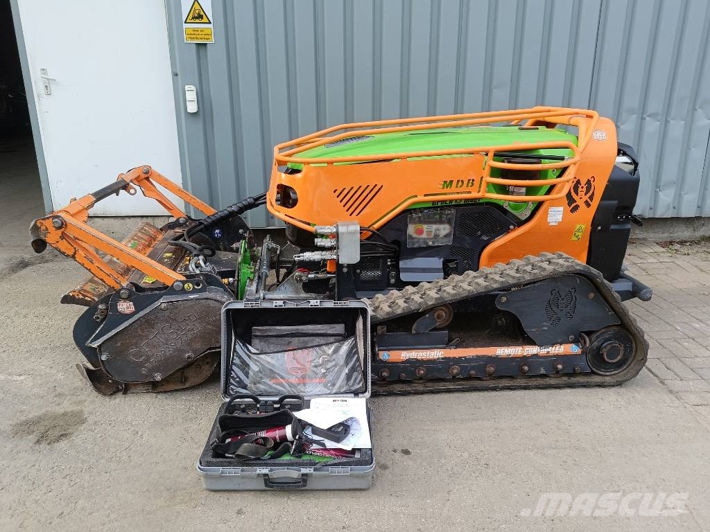 MDB LV600 PRO remote control mower robot frees grinder جز العشب