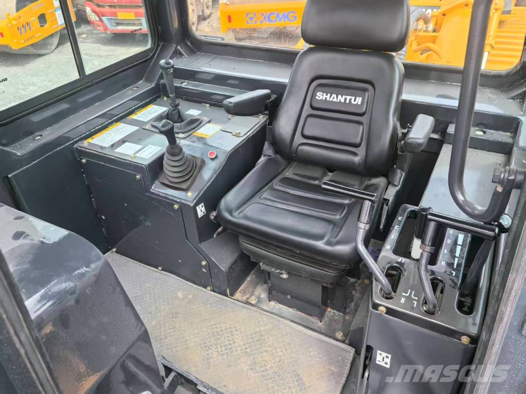 Shantui SD 32 크롤러 도저