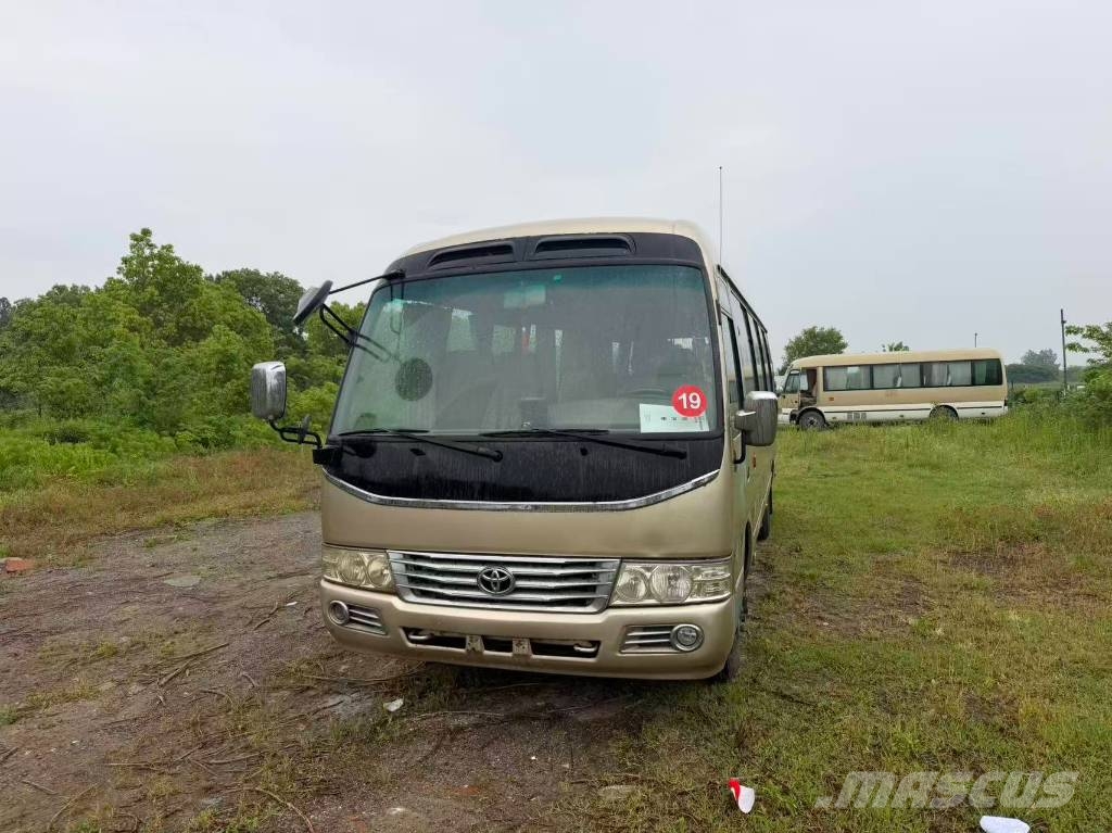 Toyota Coaster Autobús urbano