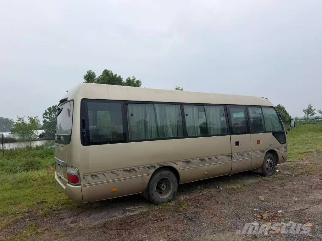 Toyota Coaster Autobús urbano