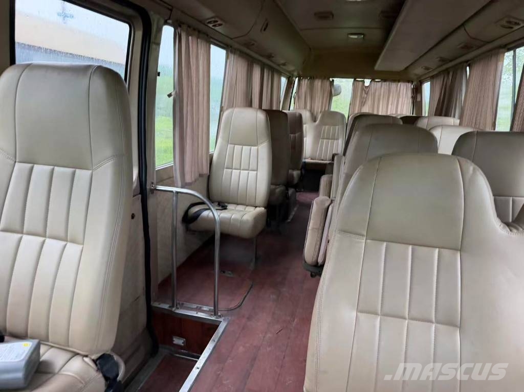 Toyota Coaster Autobús urbano