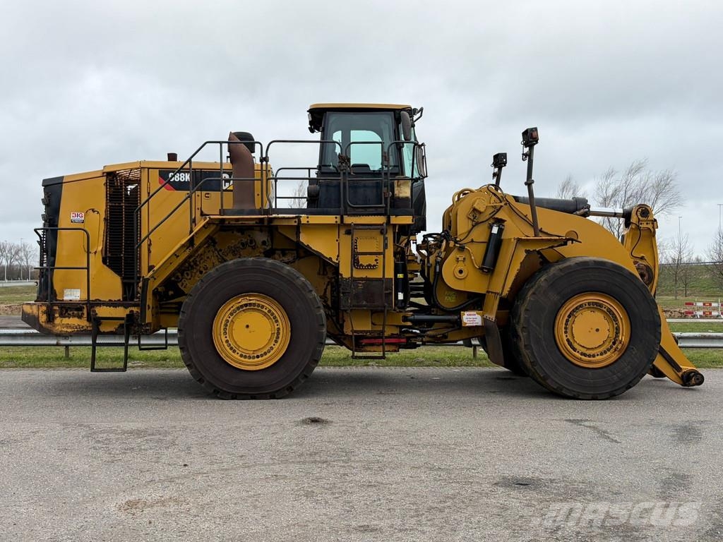 Caterpillar 998 Loader