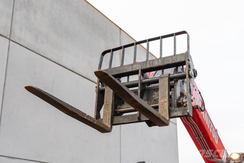Manitou MT 1033 Teleskooplaadurid