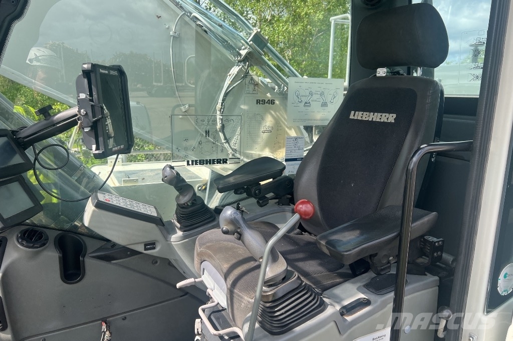 Liebherr R 946 履带挖掘机