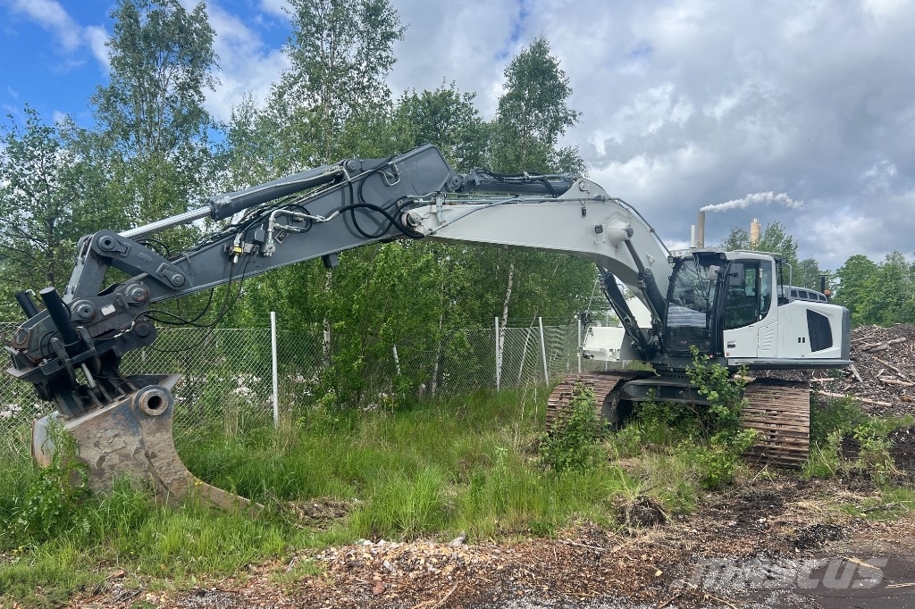 Liebherr R 946 履带挖掘机