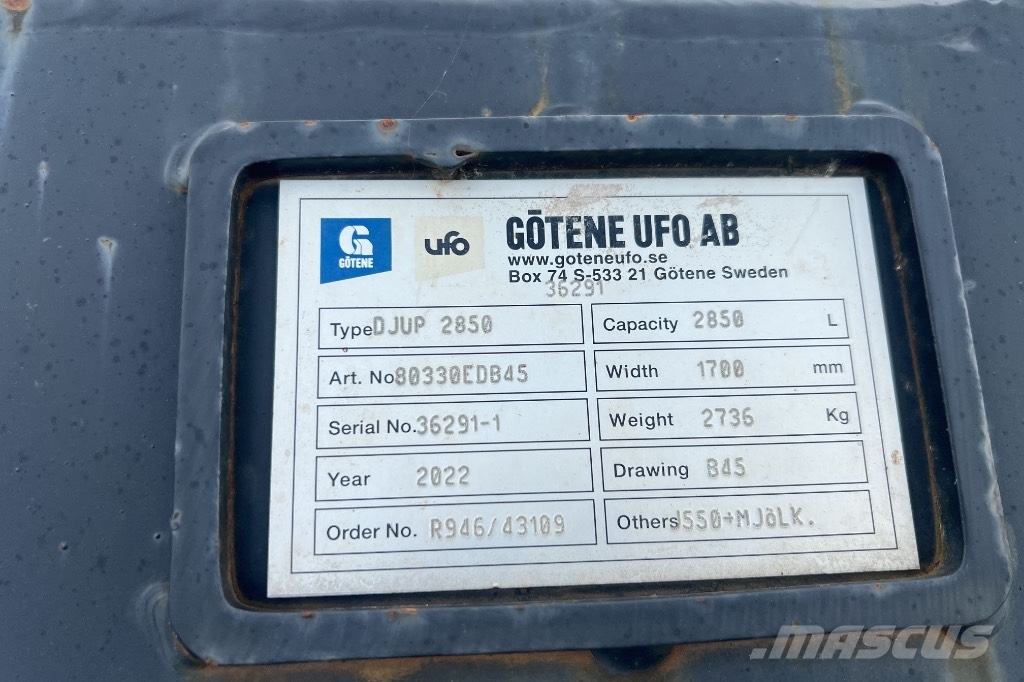 Liebherr R 946 履带挖掘机