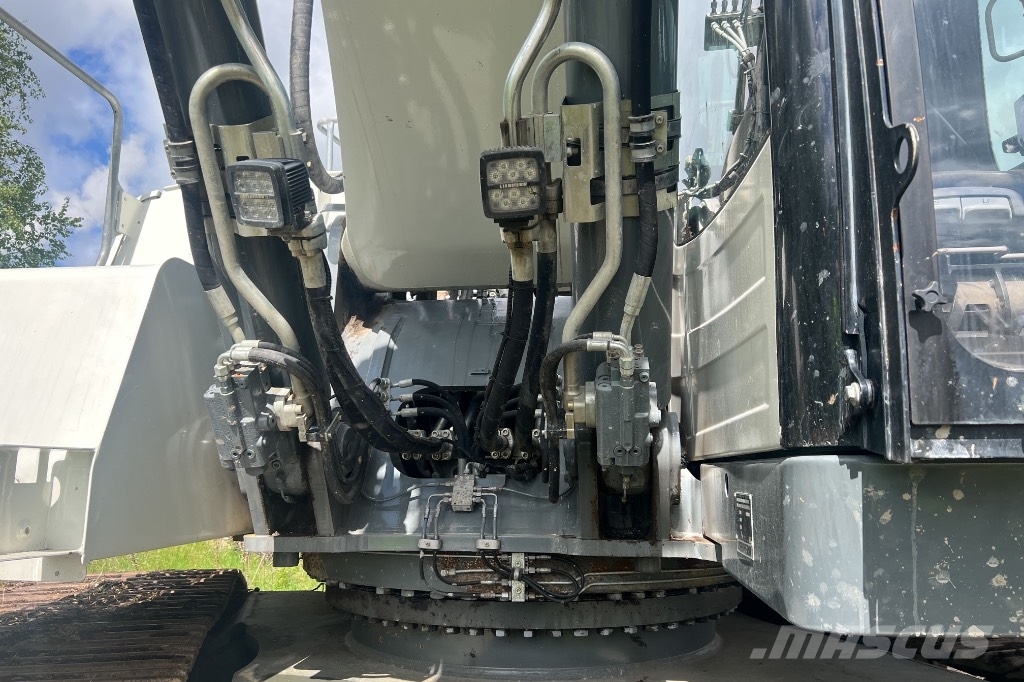 Liebherr R 946 履带挖掘机