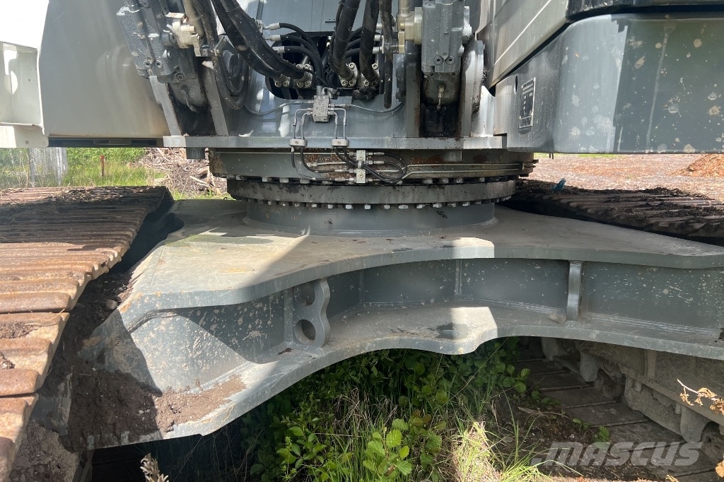 Liebherr R 946 履带挖掘机