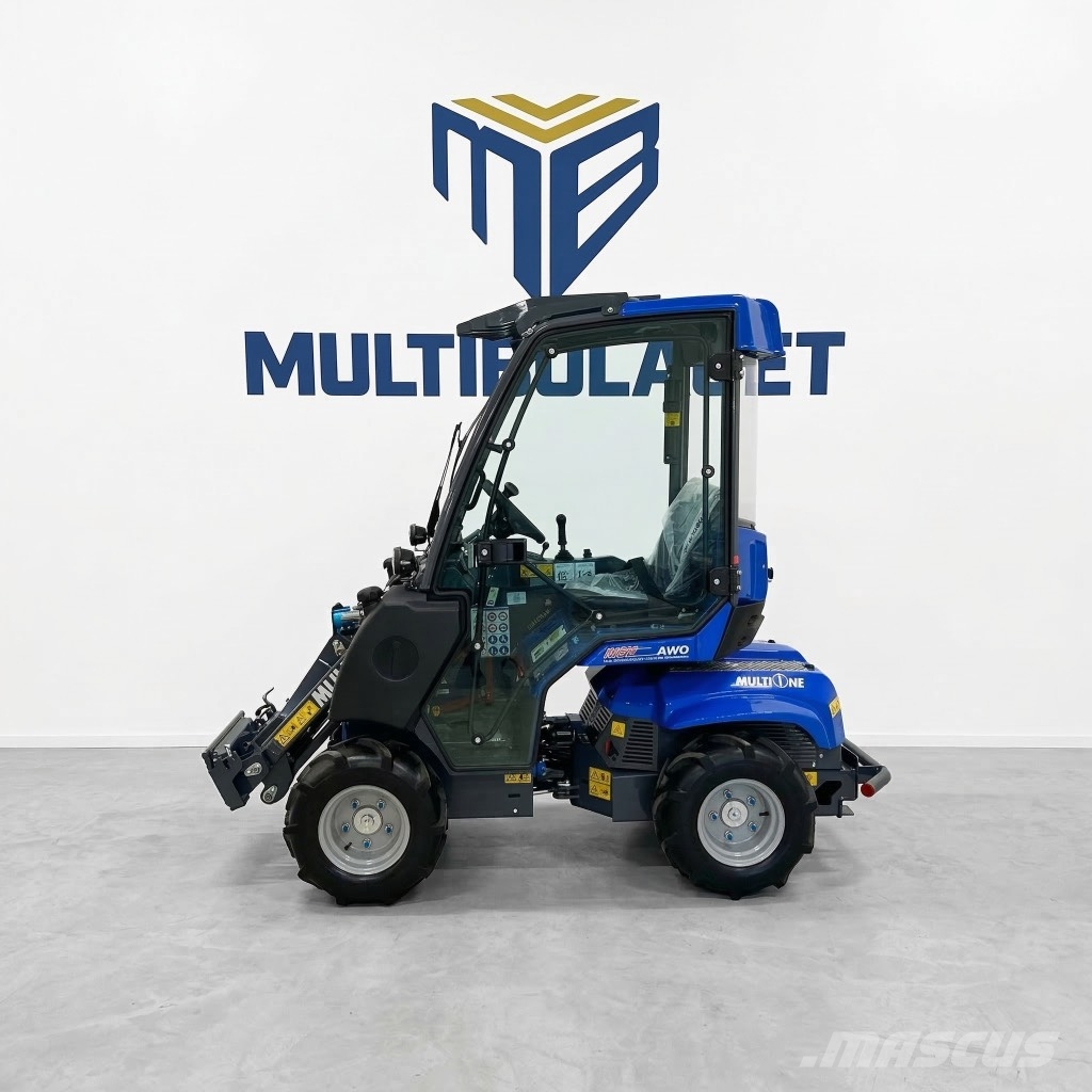 Multione LAGERKAMPANJ 2.3 EFI med hytt och värme 滑移装载机