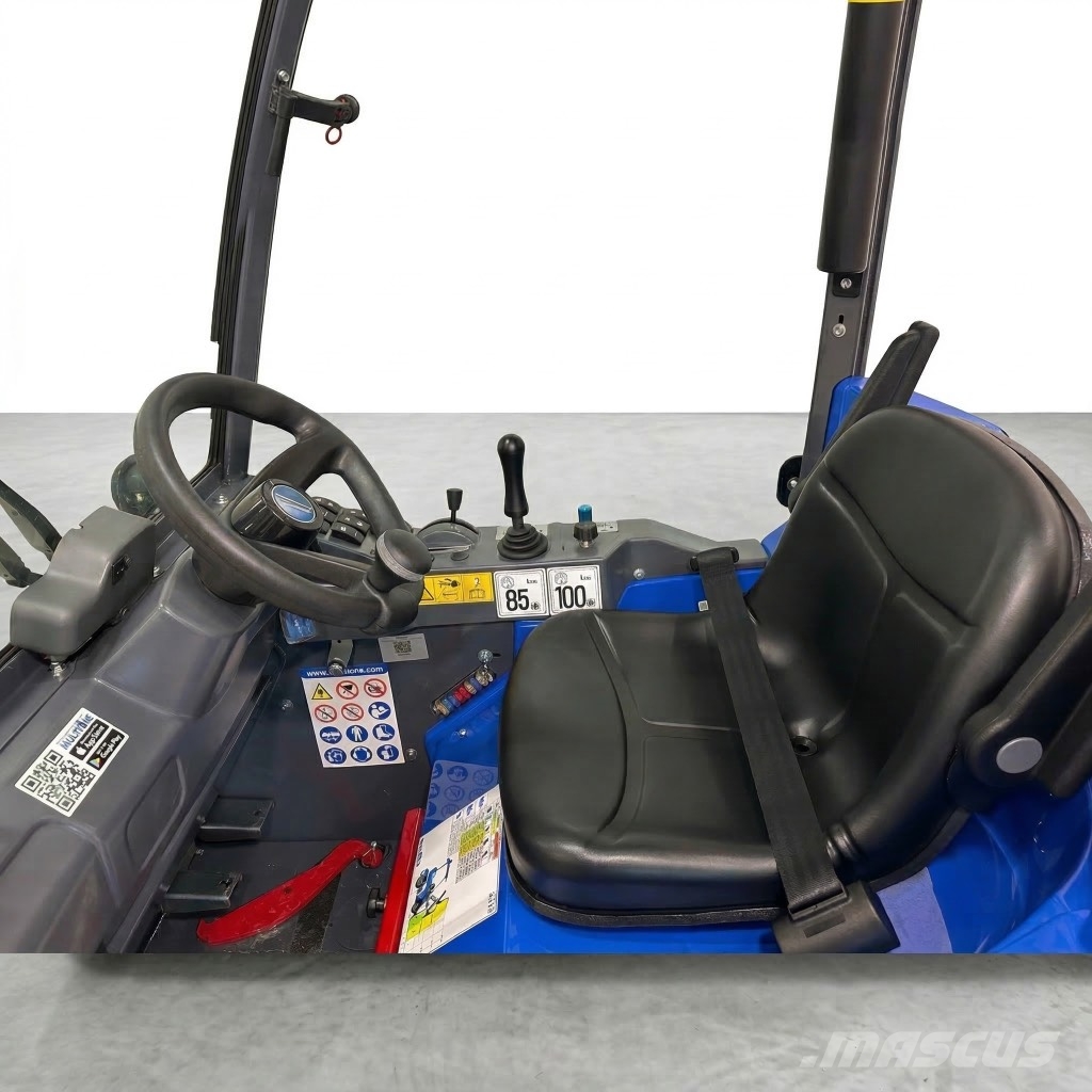 Multione LAGERKAMPANJ 2.3 EFI med hytt och värme 滑移装载机