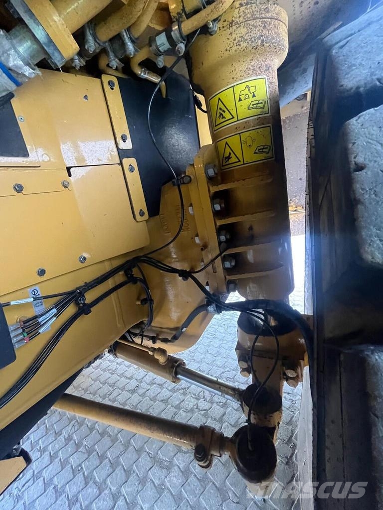 CAT 772G Vehículos compactos de volteo