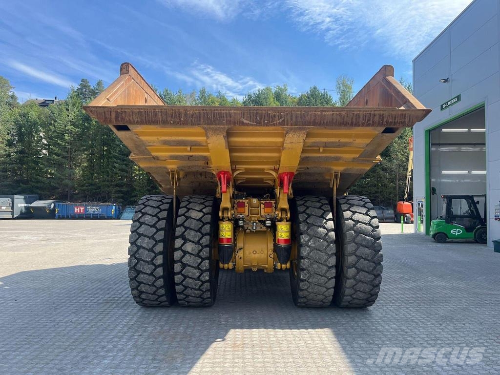 CAT 772G Vehículos compactos de volteo