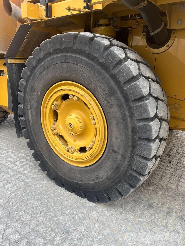 CAT 772G عربات نقل قلابة للمواقع