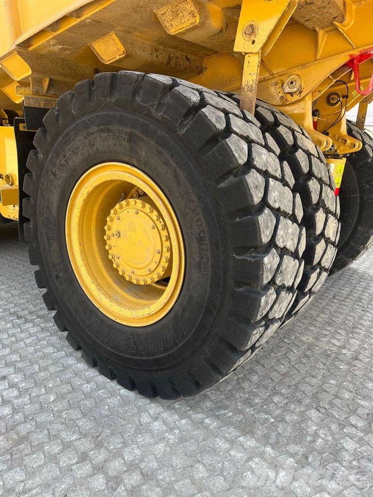 CAT 772G Vehículos compactos de volteo
