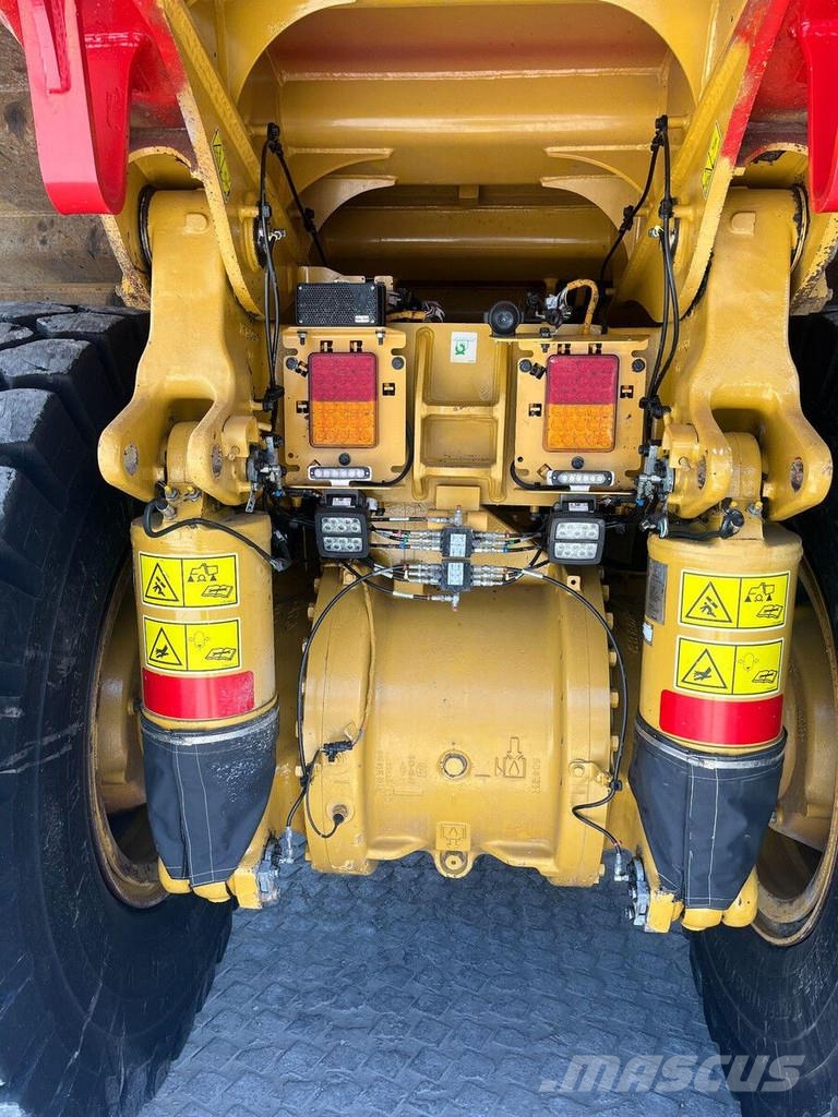 CAT 772G Vehículos compactos de volteo