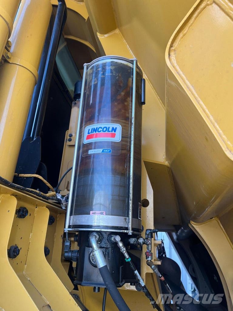 CAT 772G Vehículos compactos de volteo