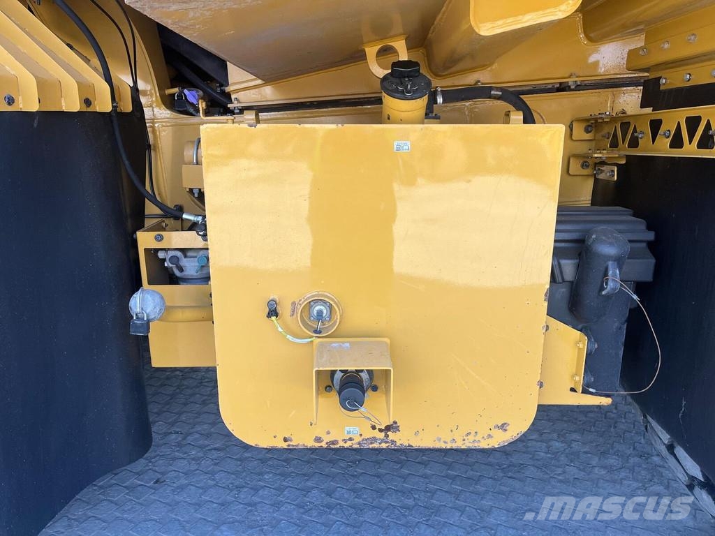 CAT 772G Vehículos compactos de volteo