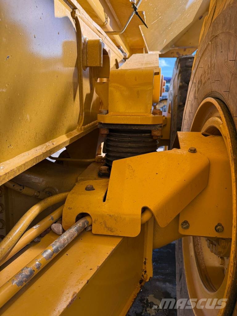 CAT 745 //BJ. 2018/9600H/6x6/Klima/ZSA/ Dumpperit