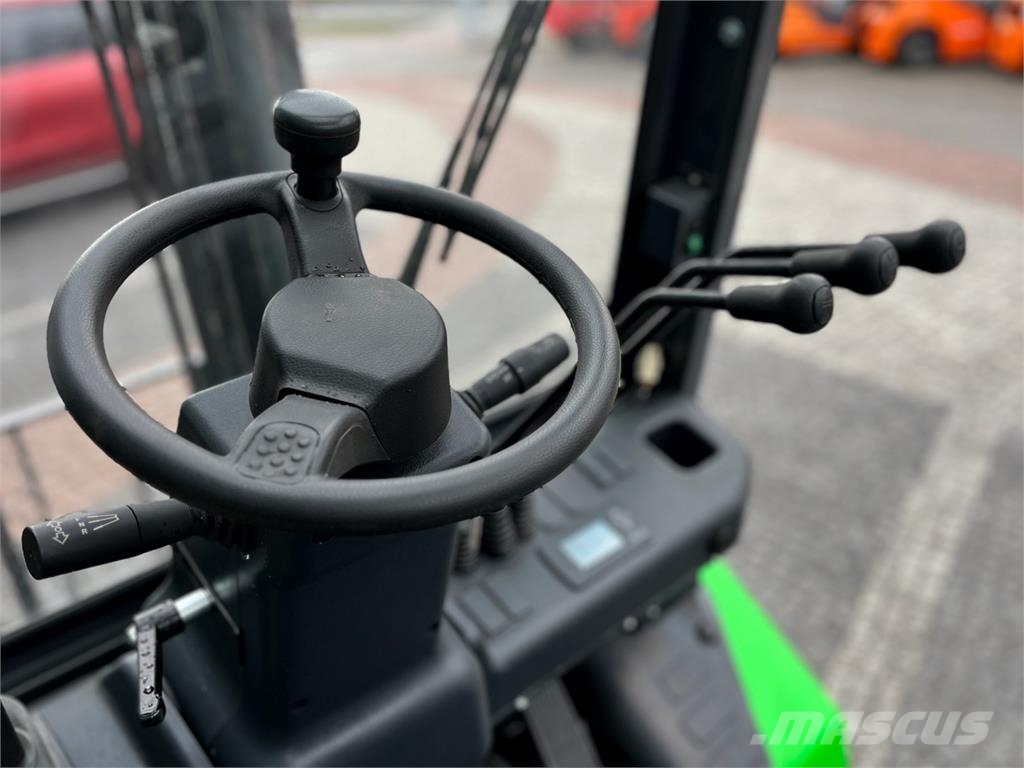 Lonking LG25BT Terrain Rough terrain truck