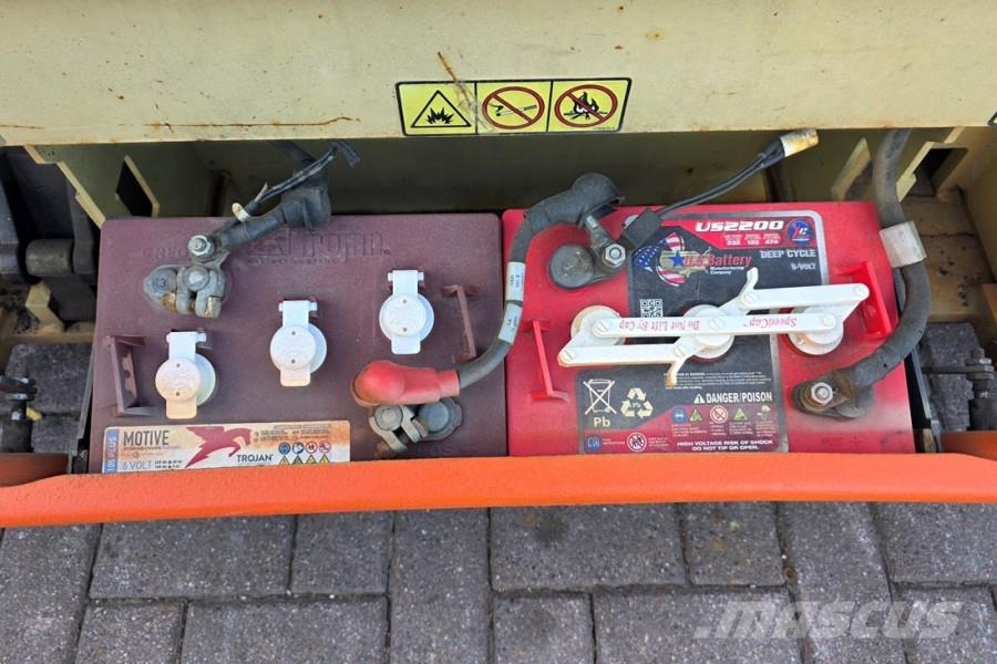 JLG 2630ES Electric, Working Height 10m, 230 kg Capaci Schaarhoogwerkers