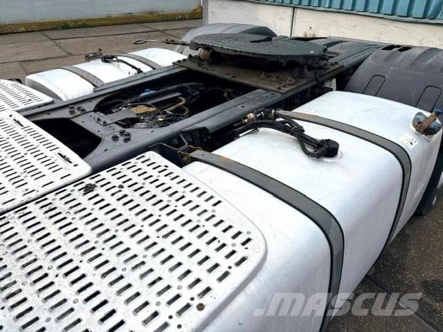 DAF XF 460 SUPERSPACECAB (ZF MANUAL GEARBOX / MX-BRAKE Sattelzugmaschinen