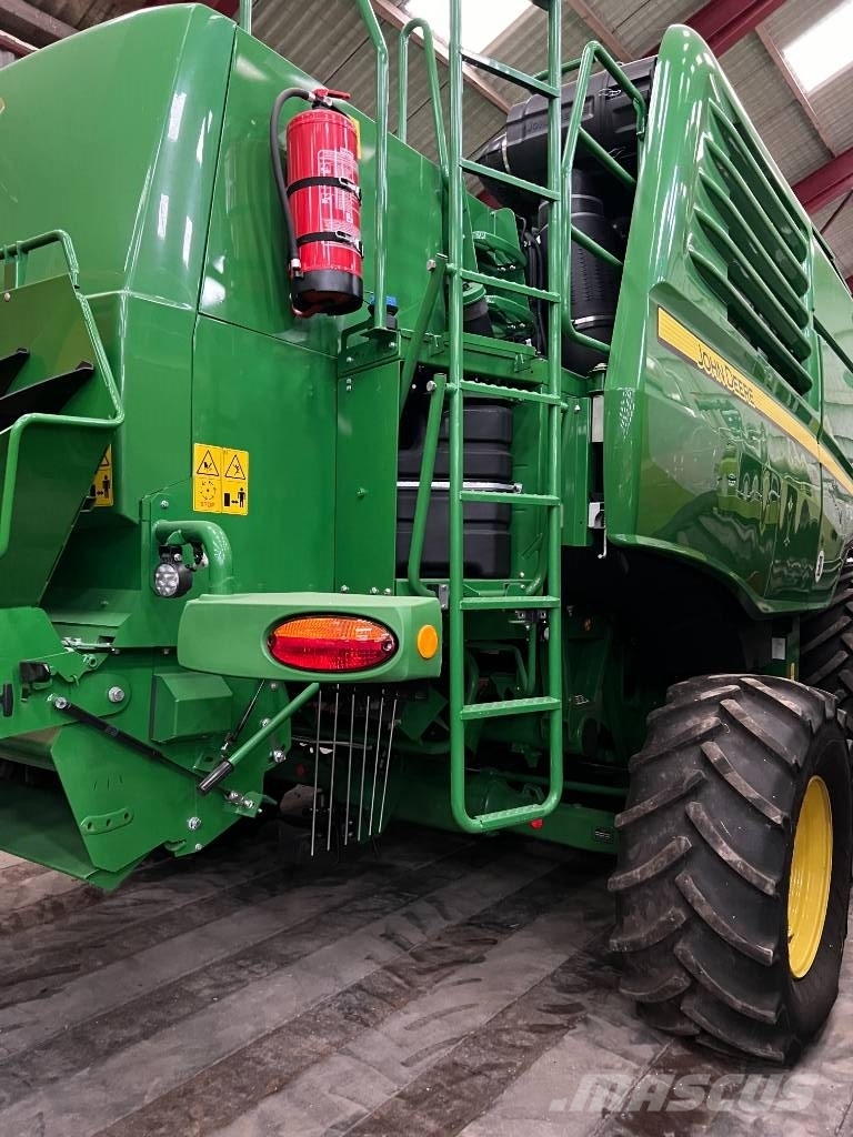 John Deere T 670i Зерноуборочные комбайны