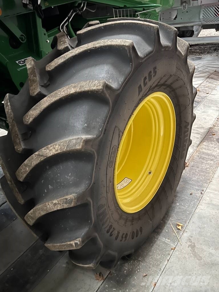 John Deere T 670i Зерноуборочные комбайны
