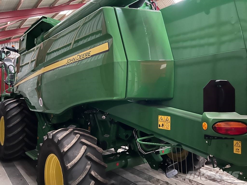 John Deere T 670i Зерноуборочные комбайны