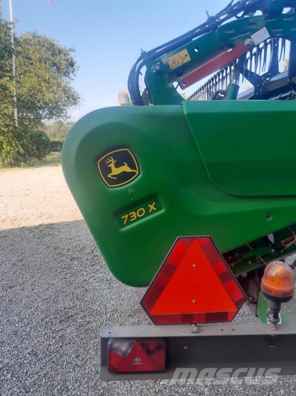 John Deere T 670i Зерноуборочные комбайны