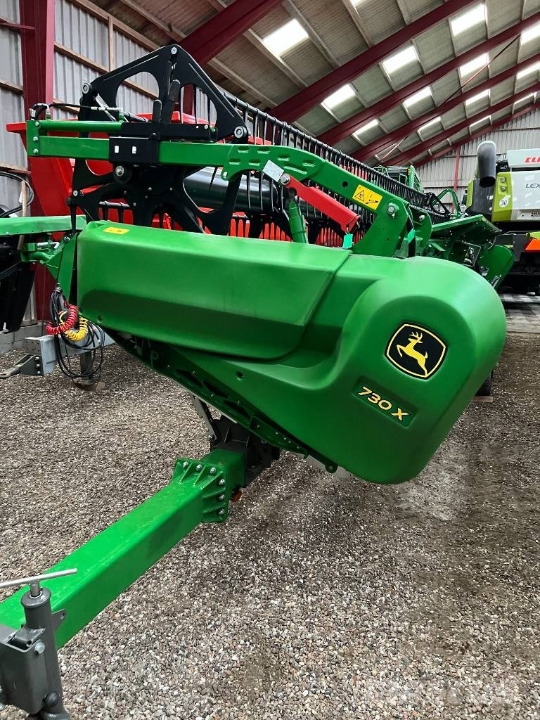John Deere T 670i Зерноуборочные комбайны