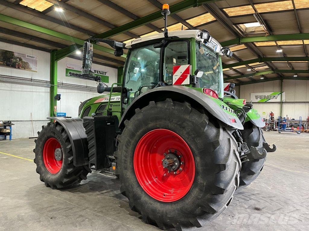 Fendt 724 VARIO PROFI + Traktori