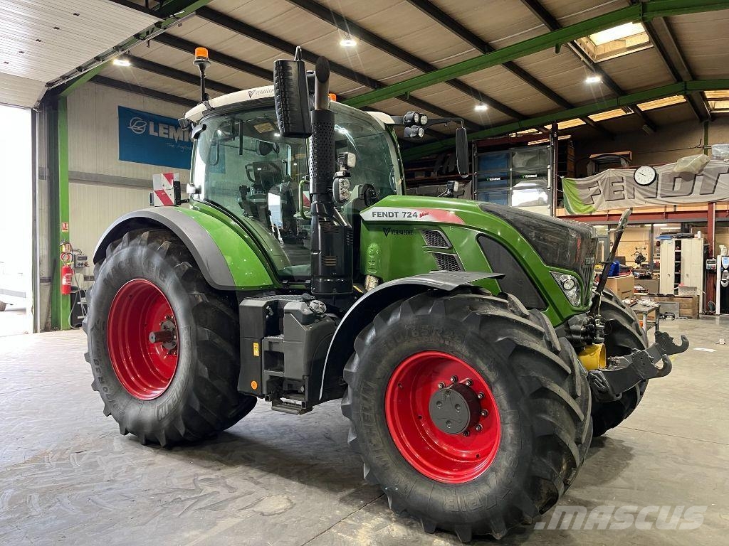 Fendt 724 VARIO PROFI + Трактори