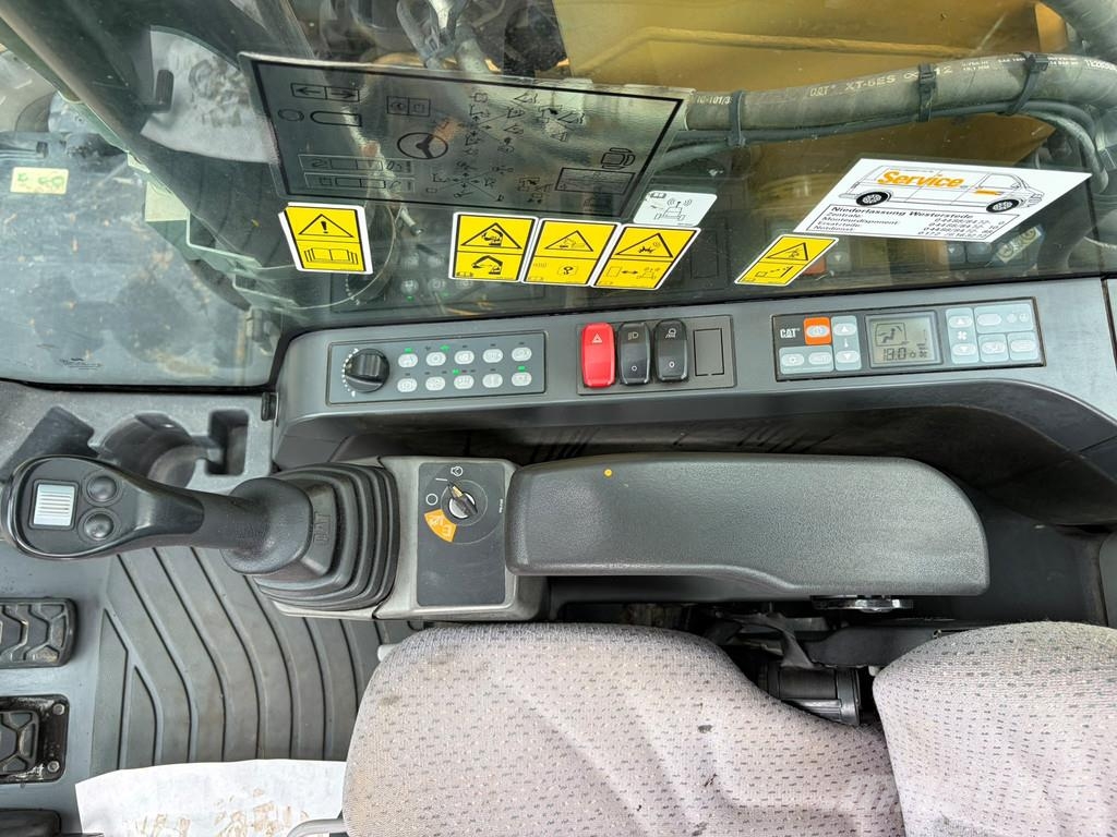 CAT M318F Bageri na kotačima