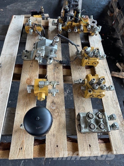 CAT 330 D USED HYDRAULIC PARTS COMPLET Hydraulics