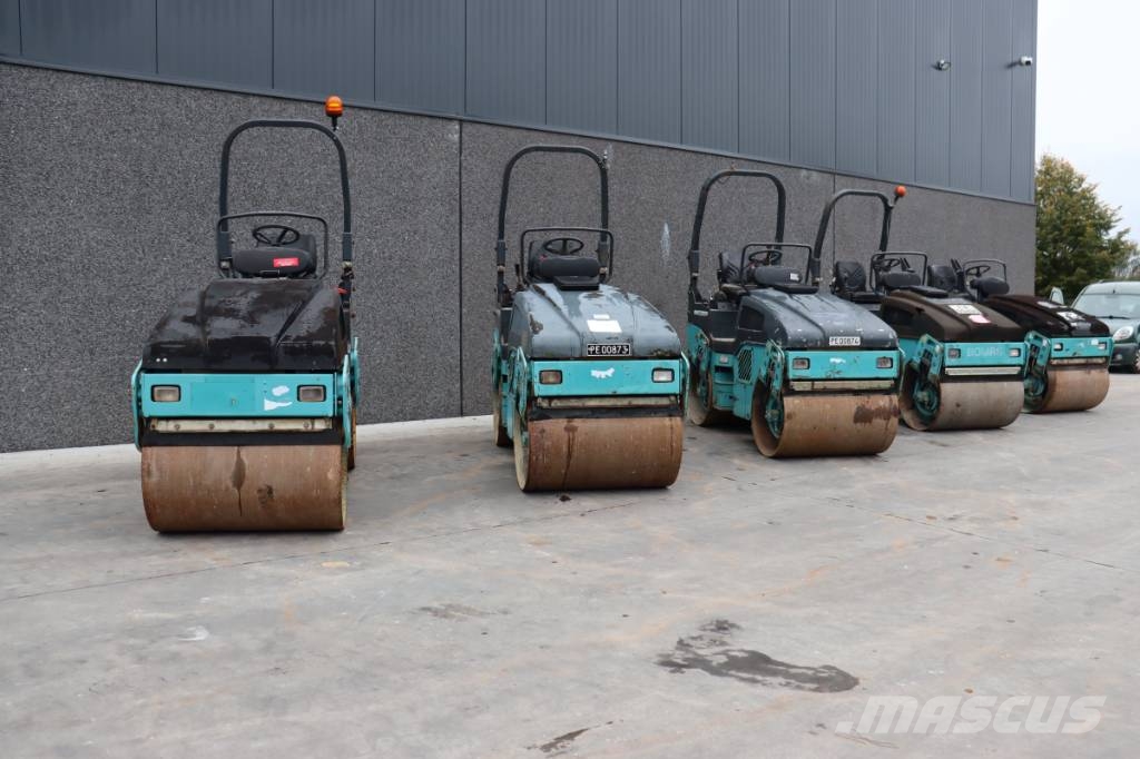Bomag BW 100 AD-4 Valjci sa duplim bubnjem