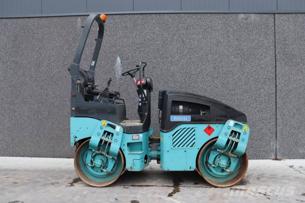 Bomag BW 100 AD-4 Valjci sa duplim bubnjem