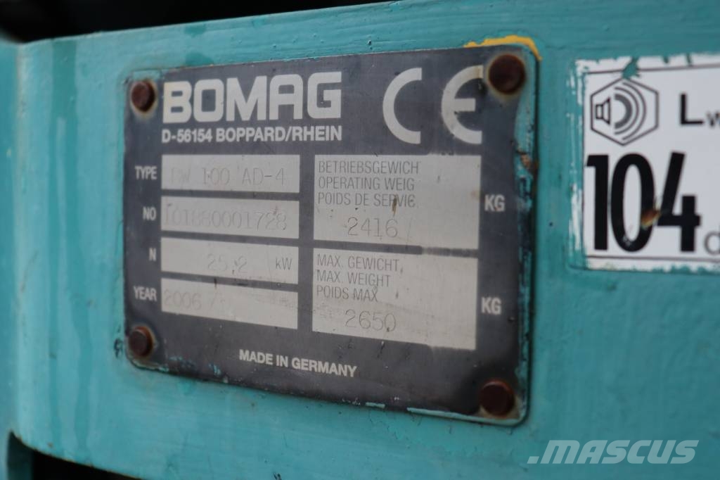 Bomag BW 100 AD-4 Valjci sa duplim bubnjem