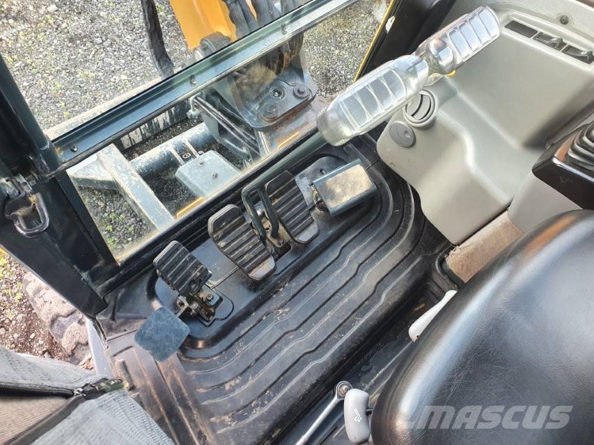 Hyundai Robex 25Z Minibagger 2,5to Bagger + 4 Schaufeln / 소형 굴삭기 7톤 미만