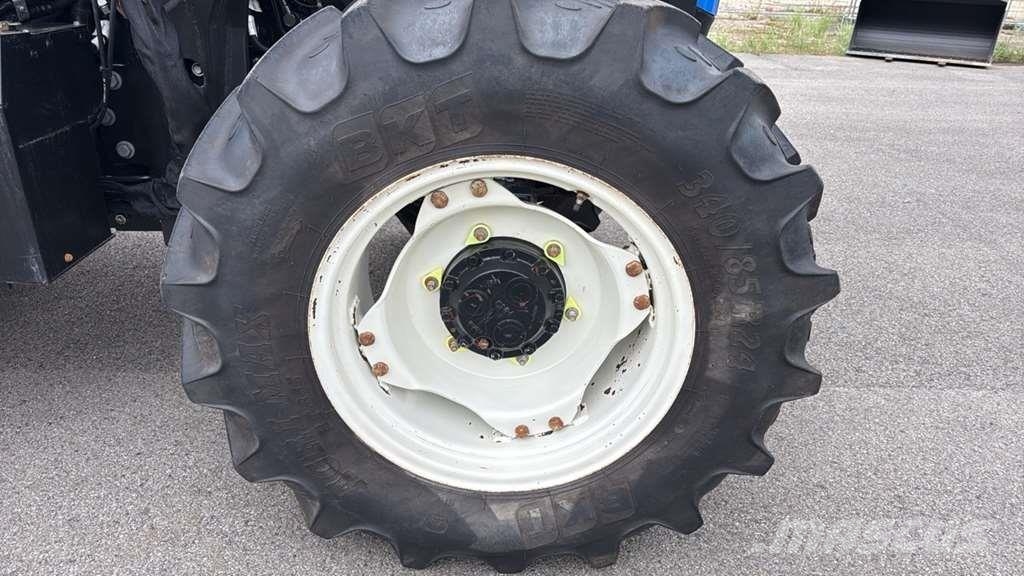 New Holland T5.90 Tractor Tractors