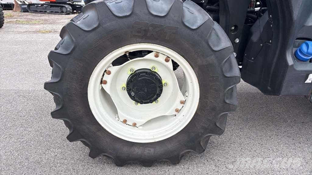 New Holland T5.90 Tractor Tractors