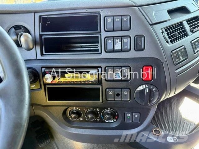 DAF XF 460 6x2/Standklima/Eu6/Komplettzug شاحنات بغطاء جانبي