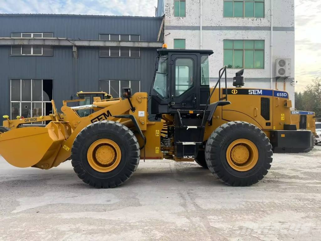SEM 655D the largest‑scale supplier Radlader