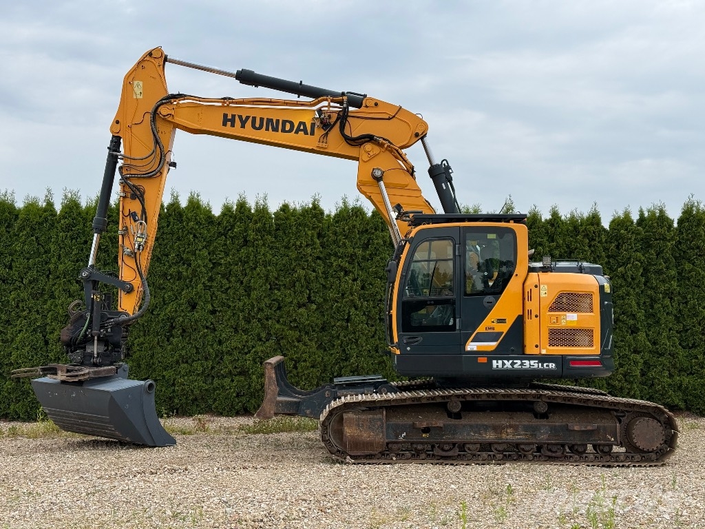 Hyundai HX 235 LCR Roomikekskavaatorid