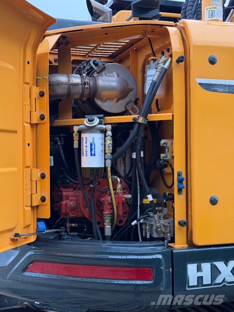 Hyundai HX 235 LCR Roomikekskavaatorid