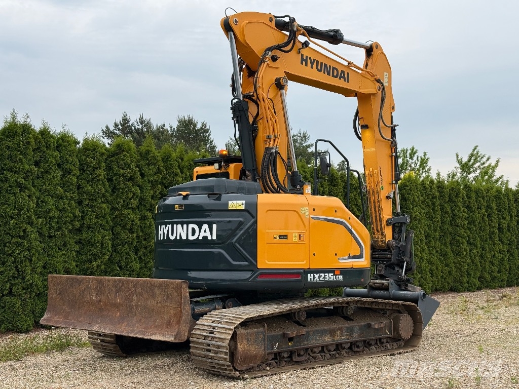 Hyundai HX 235 LCR Roomikekskavaatorid