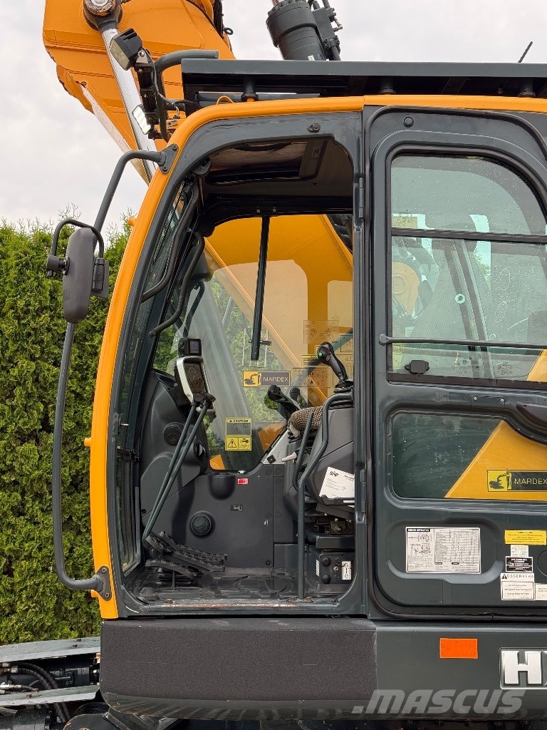 Hyundai HX 235 LCR Roomikekskavaatorid